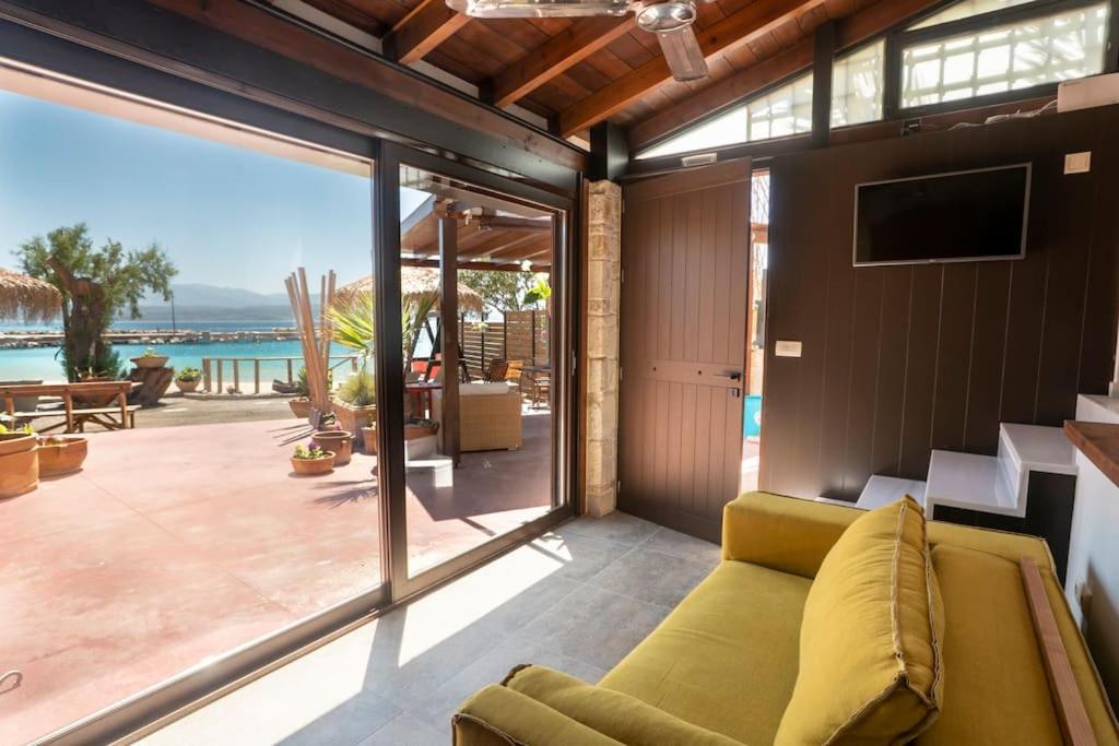 Sea And Sun Metaxy Mas, Brand-New, Beachfront ! Chania  Exterior photo