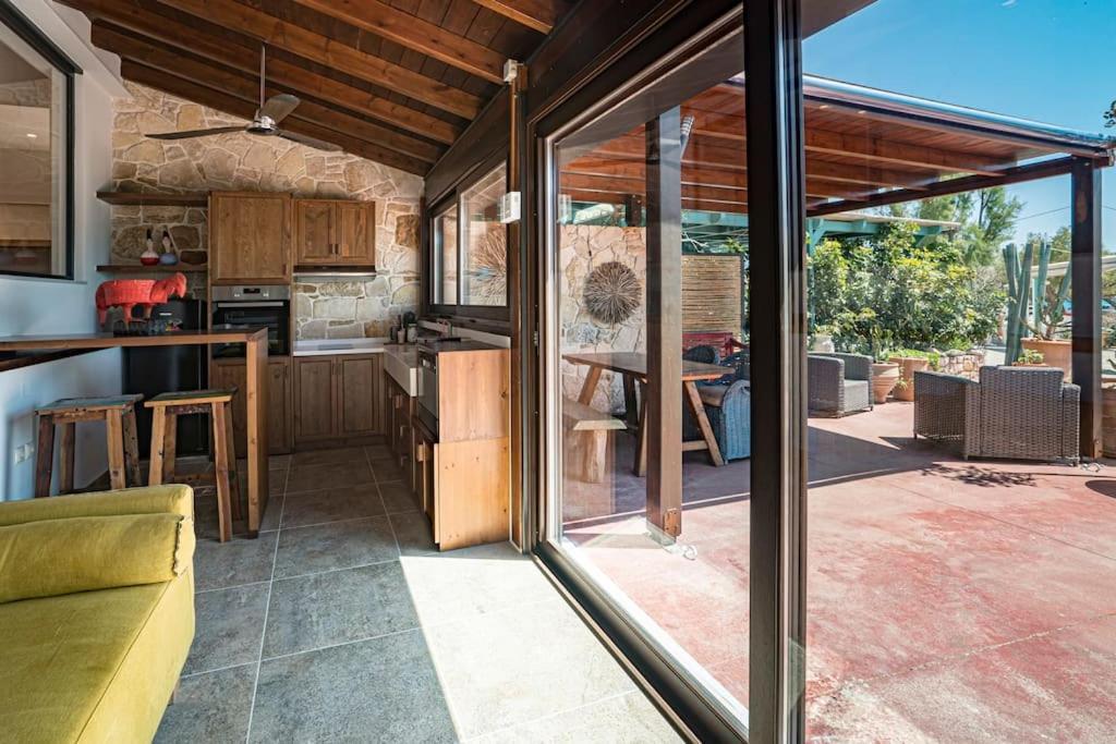 Sea And Sun Metaxy Mas, Brand-New, Beachfront ! Chania  Exterior photo