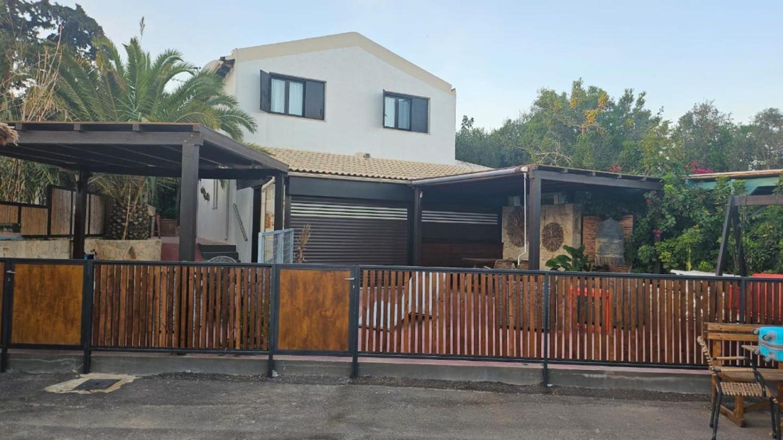 Sea And Sun Metaxy Mas, Brand-New, Beachfront ! Chania  Exterior photo